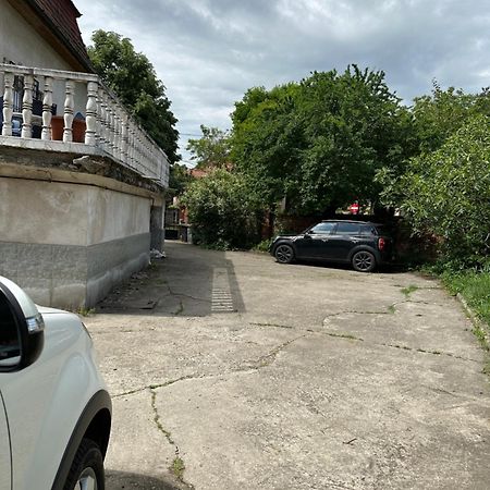 Mosaico Alfetta Hostel Timisoara Ngoại thất bức ảnh