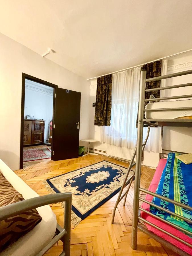 Mosaico Alfetta Hostel Timisoara Ngoại thất bức ảnh