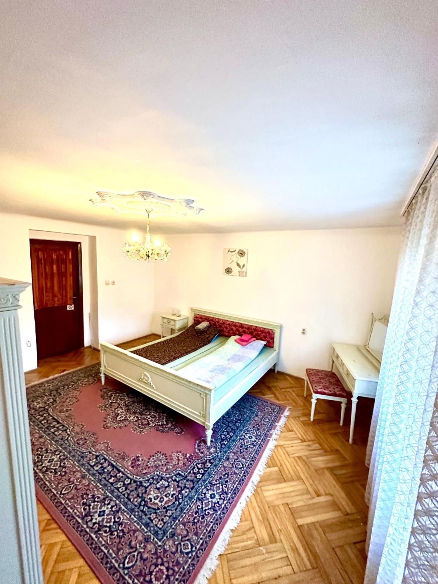 Mosaico Alfetta Hostel Timisoara Ngoại thất bức ảnh