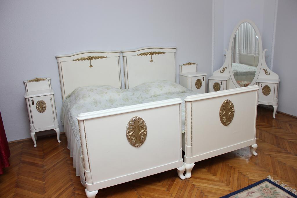 Mosaico Alfetta Hostel Timisoara Phòng bức ảnh