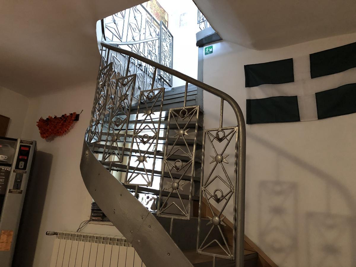 Mosaico Alfetta Hostel Timisoara Ngoại thất bức ảnh