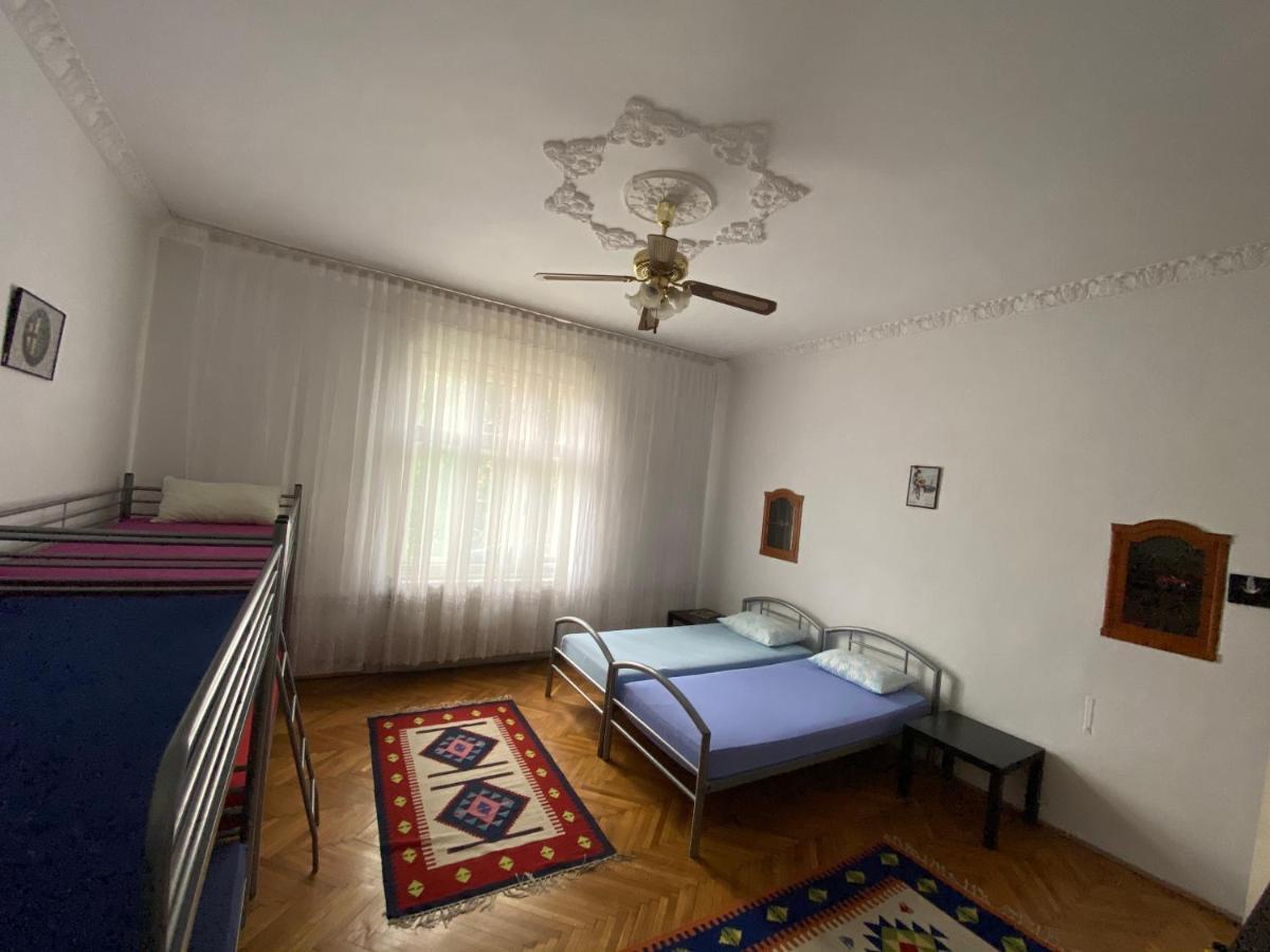 Mosaico Alfetta Hostel Timisoara Ngoại thất bức ảnh